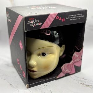 NEW Netflix Squid Game Young-Hee Doll Ceramic Mug 18 oz 532mL